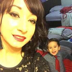 Meet your Posher, Violeta